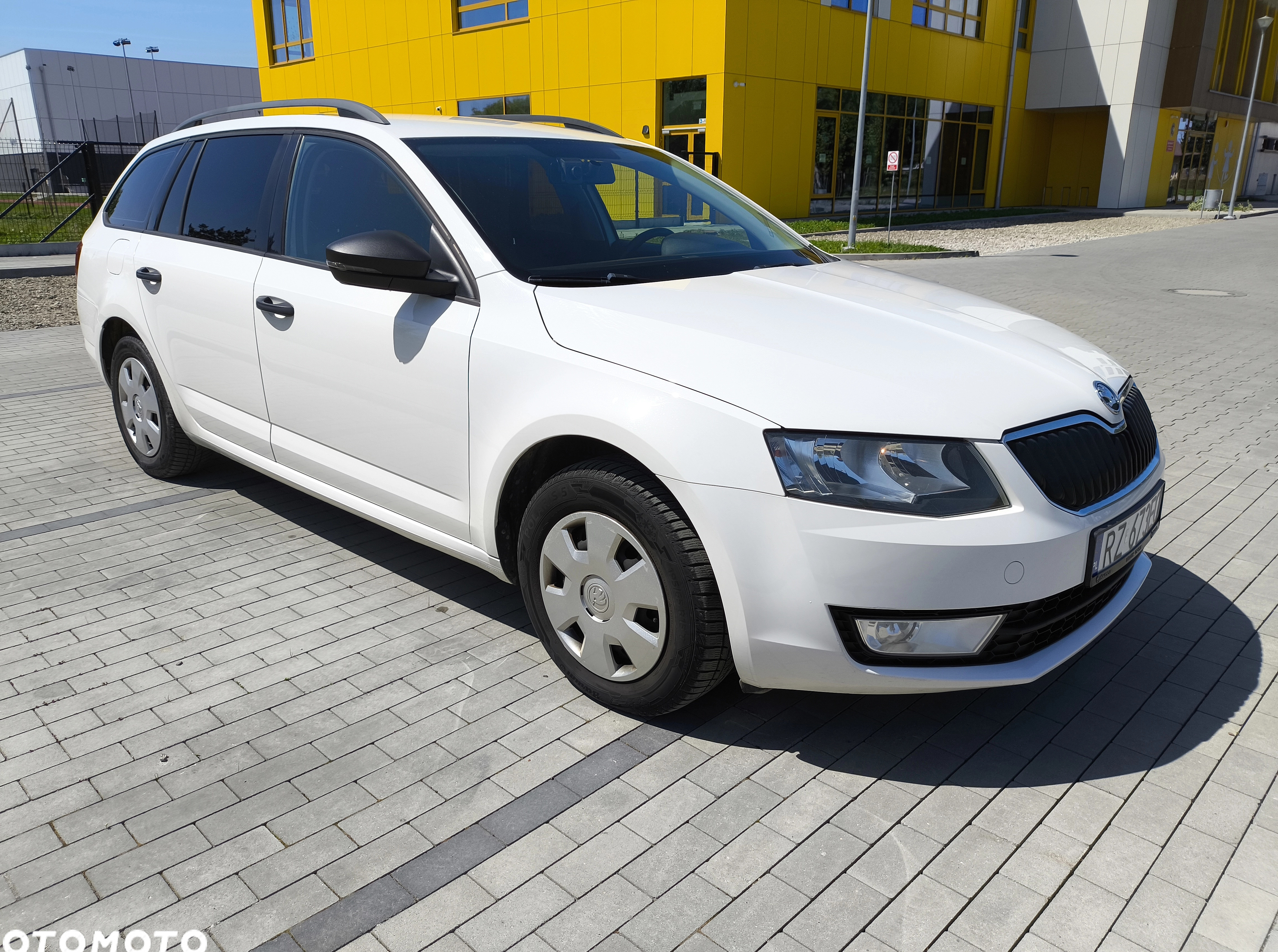 Skoda Octavia cena 29900 przebieg: 265000, rok produkcji 2014 z Rzeszów małe 37